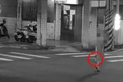 影/花蓮男狂砸機車行與禮儀社！　動手只因「心情不佳」