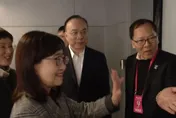 林奕華率北市團抵達上海市　副秘書長朱民、市台辦主任金梅接機