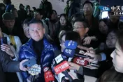 喊話蔣萬安雙城論壇反應解放軍機繞台　他一句話反擊梁文傑
