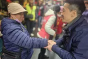 何志偉秀政見　提老人假牙定期維修政見