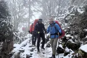 雪山西峰驚爆山難！1男失溫無呼吸心跳　4隊友也受困