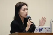 揭綠營抹紅選舉騙術！徐巧芯怒嗆民進黨：還嫌不夠多嗎