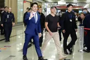 蔣萬安快閃返台！被問雙城論壇是否順利　他笑回2字