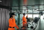 影/海巡「中英雙語」回嗆解放軍海警船！呼籲「審慎行動」