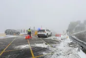 雪地執勤惹心疼！女警全身包緊「防寒裝備升級」照曝光