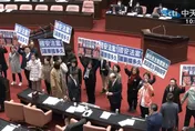 藍白合作！第5度封殺1.25兆國防預算案　通過行政院長譴責案