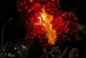 影/陸醉漢點燃路邊攤販大串氣球　跨年夜遭刑拘