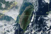 台灣上空「出現防護罩」　鄭明典：陸風、氣流繞地形影響
