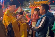 影/彰化溪湖奉天宮建醮！驚見「捷克籍法師」講英文祈福