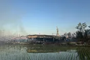 疑取暖不慎！高雄鴨寮燒光　200隻飛禽慘成燒鵝燒鴨