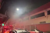 高雄出事了！知名量販店地下室起火「巨量濃煙籠罩」