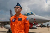 安捷航空自願搜救F-16飛官！蒼鷹號凌晨升空馳援