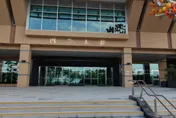 讓廠商進手術室執刀　2涉案醫師獲100萬交保