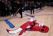 NBA/太瞎！公牛主場地板積水　「2小時擦不乾」比賽被迫延期