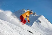 出國滑雪前必看！單板玩家手腕骨折、尾椎挫傷最常見