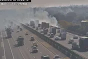 影/國1「彰化戰備道旁邊燒起來」！濃煙猛撲全車道