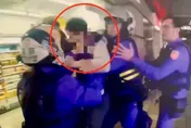 影/北捷圓山站爆男子失控闖閘門　警壓制管束強制送醫