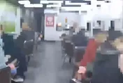影/萬華警一日連破2職業賭場　2棋牌社聚賭共逮57人