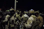 美明州再爆流血事件！委非法移民拒捕　持鏟襲ICE探員遭槍擊
