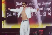 直擊/睽違20年！RAIN二度攻蛋炸裂6塊肌　裸身登跑步機萬人嗨炸