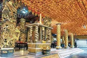 石碇五路財神廟初五人潮滿滿　求發財金、虎爺換錢搏好運