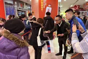 童子瑋轉運站發暖暖包惹議　北市府譴責違行政中立