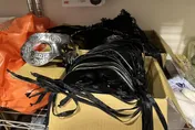 影/台中同志會館藏色情窟　臥底男警蒐證扣大批性愛用品