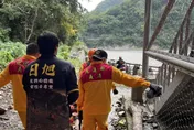 砂卡礑步道傳墜谷！60歲騎士「連人帶車」摔25米深溪床
