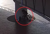 影/小六女童畢旅背包手機遇竊　高雄警抓小偷尋回財物