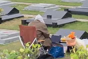 大S逝世將滿1年！ 具俊曄雨天守墓　淚喊：熙媛比我還辛苦