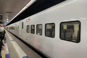 台鐵桃園站驚傳旅客跳入軌道亂跑　列車晚14分鐘啟動