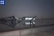 影/增至5死！江蘇興建中大橋突塌落　目擊者：有人往岸上爬