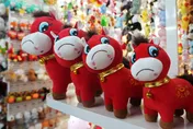 嘴巴「上下縫反」意外暴紅！陸「悲傷小馬」引共鳴：社畜心聲
