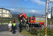 剛救完火自己也火燒車！宜蘭消防車突自燃　黑煙狂竄
