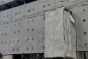 民視《豆腐媽媽》替身頭撞水泥地！網怒揭電視台草菅人命「護墊這麼小是省錢嗎？」
