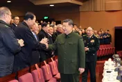 習近平新春慰問駐京部隊老幹部　眾人喊話：堅決貫徹軍委主席負責制
