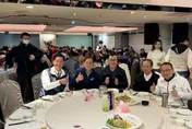 「李劉會」尚未登場！侯友宜、李四川先碰面了　兩人同桌還比讚引聯想