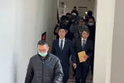 直擊！高金素梅遭搜驚見國安站主任　外界揣測涉案情節