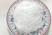 冬粉直接丟火鍋吸整鍋油！溫水泡15分鐘減油30%