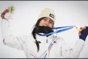 史詩級逆轉！17歲滑雪女將撞地無法動彈 　奇蹟摘韓國冬奧首金