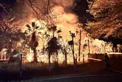影/連假不平靜！高雄橋頭「烈火衝夜空」疑流水席放煙火惹禍
