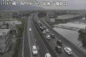 影/「國道停車場」出現了！國5北上宜蘭段紫爆　時速19