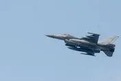 駐韓美軍逾10架F-16接近陸防空識別區　陸戰機急升空跟監緊戒