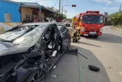 命懸一線！花東「車高速衝撞電桿」女受困失去呼吸心跳