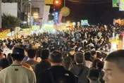 墾丁人潮復甦！大街擠爆遊客畫面曝　民宿業者感動