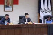 蔣萬安開第一槍！3月起北市12歲以下孩童爸媽「每天少上一小時班 」　薪水還照領