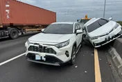 影/疑未保持車距！國1台南永康段3車追撞　2人送醫