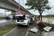 影/左轉遭大貨車攔腰撞！出遊拜訪友人遇死劫　母女亡、父命危