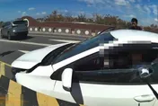 台南通緝犯開贓車拒檢逃逸！「一路狂飆」自撞護欄遭逮
