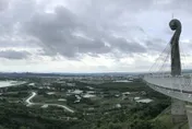 高雄崗山之眼驗票員撿票重複賣　爽A上萬元2人遭起訴